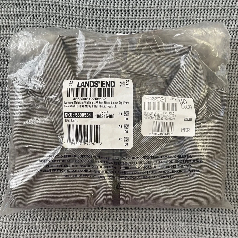 Lands' End Women's Moisture Wicking Green and White Short-Sleeve Polo Top - Picture 9 of 10